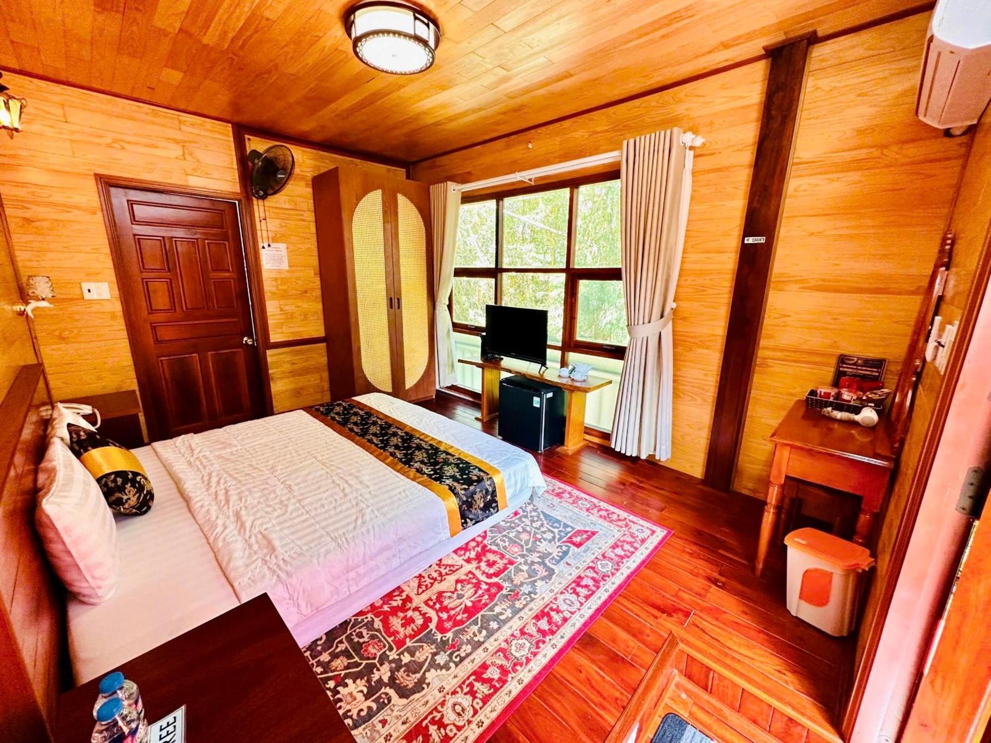 BAZAN HOME - Hotel&Bungalow Pleiku Zimmer foto